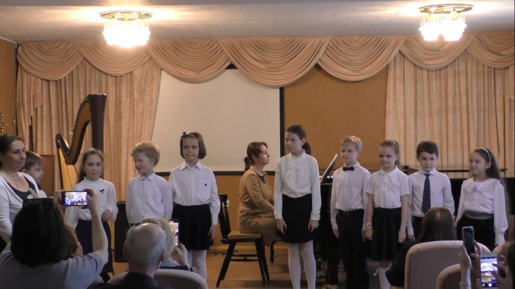 Мл.хор.jpg